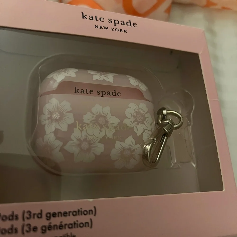 Kate Spade flowers AirPods 3rd gen case (new)